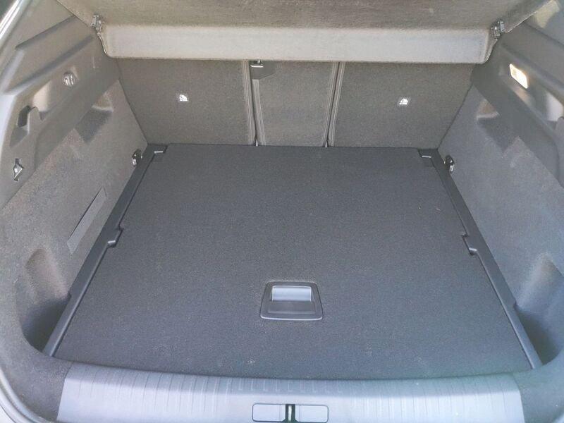 Peugeot 3008 II 2021 1.2 hybrid 48V GT 136cv e-dcs6