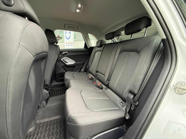 AUDI Q3 35 TFSI S line edition
