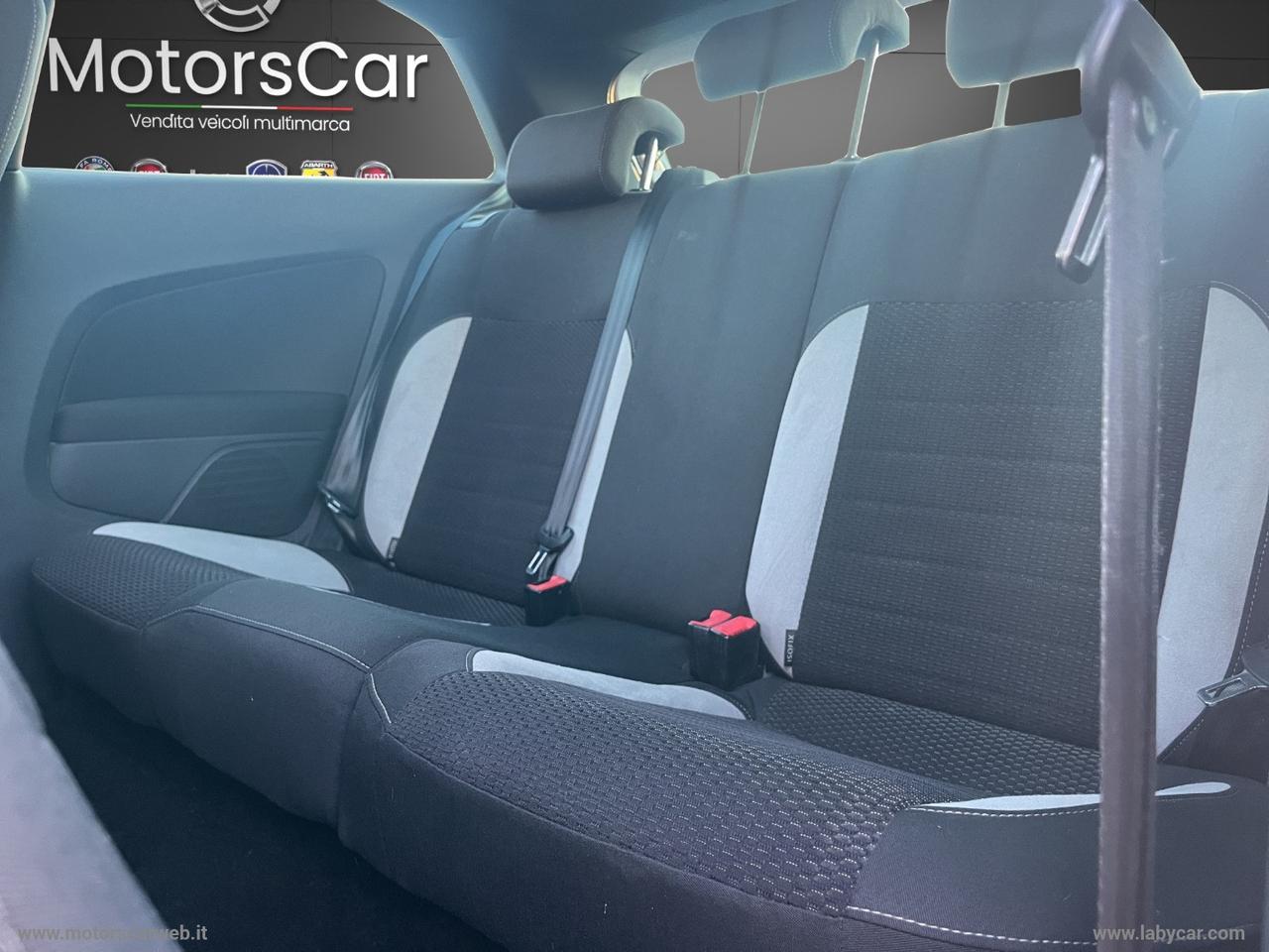 VOLKSWAGEN Polo 1.4 3p. R-Line