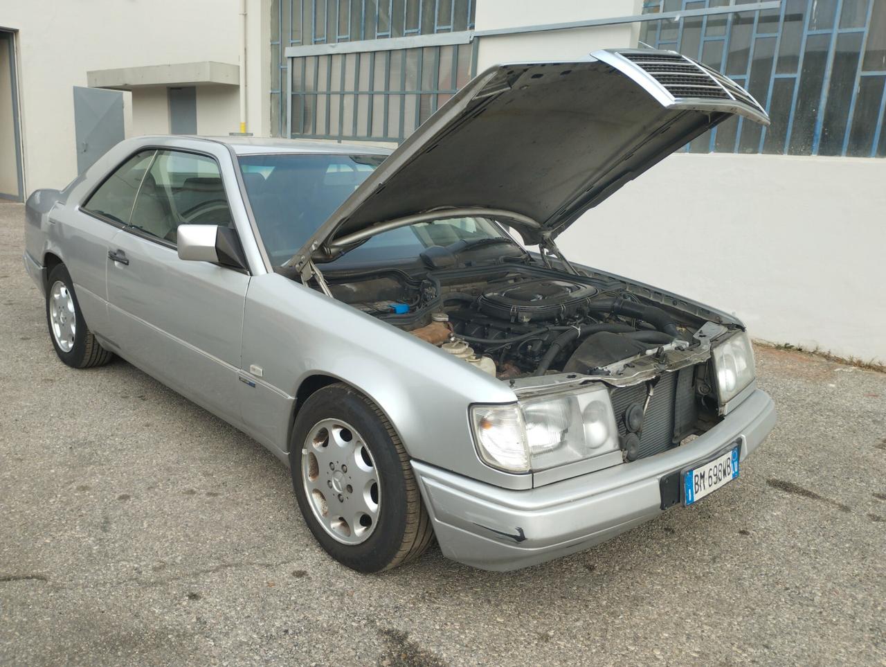 Mercedes-benz CE 200 MERCEDES CE COUPE 200