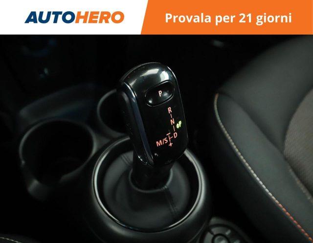 MINI Cooper 1.5 Cooper Essential 5 porte