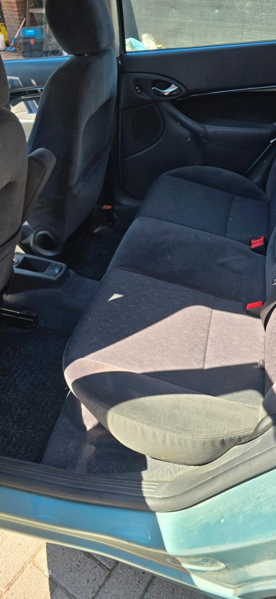 Ford Focus 1.6i 16V cat 5p. Ghia