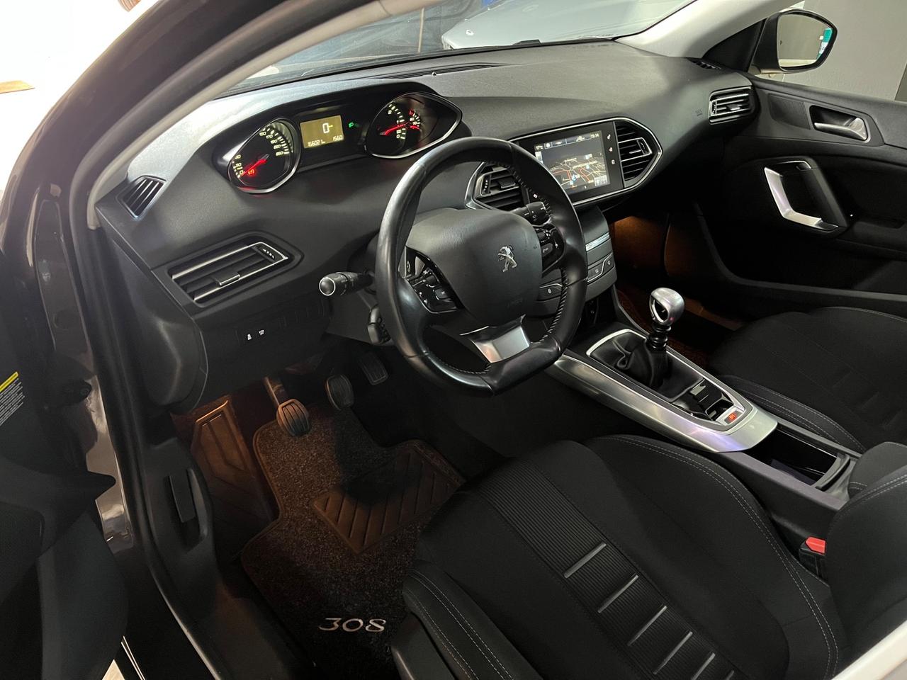 Peugeot 308 1.6 e-HDi 115 CV Stop&Start Allure