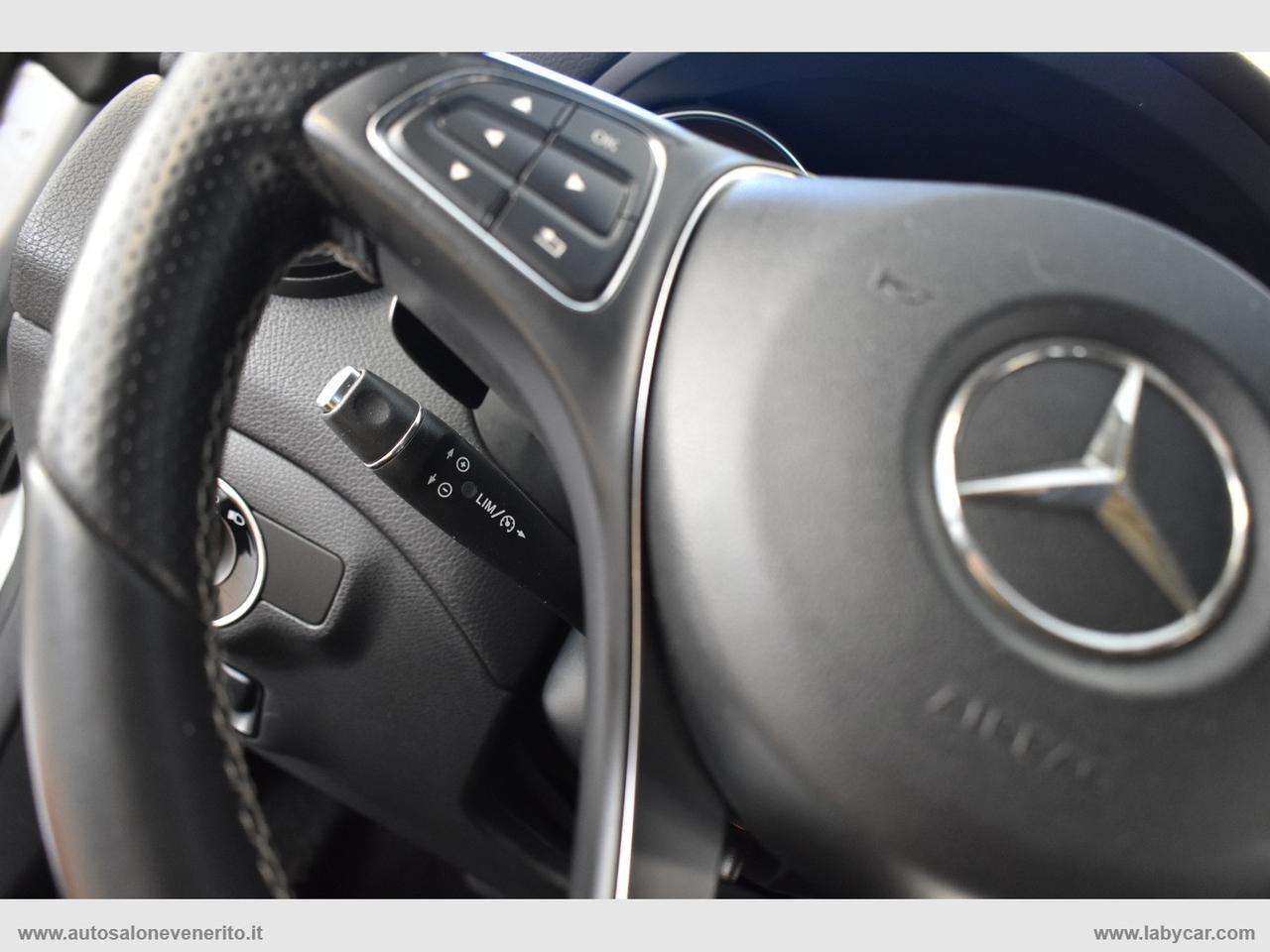 MERCEDES-BENZ CLA 200 d Automatic Premium Dark Night