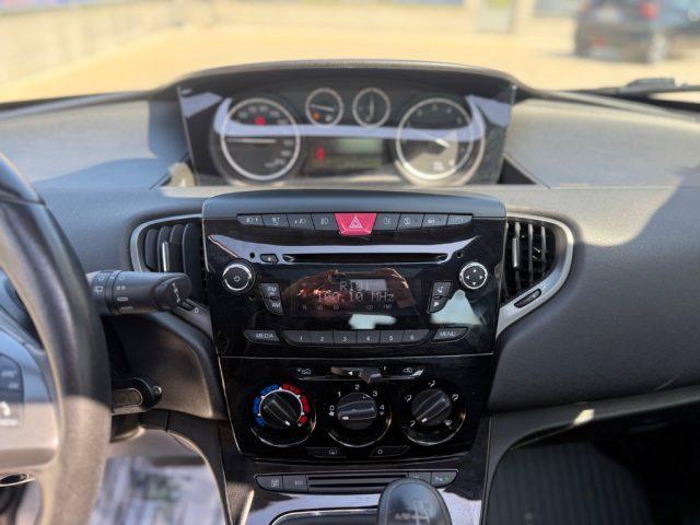 LANCIA Ypsilon Benzina LEGGERE ATTENTAMENTE