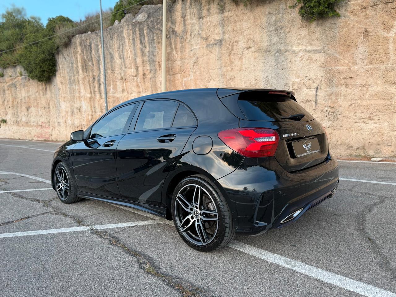 Mercedes A180 PREMIUM NIGHT EDITION/1500 110CV/LED/18"