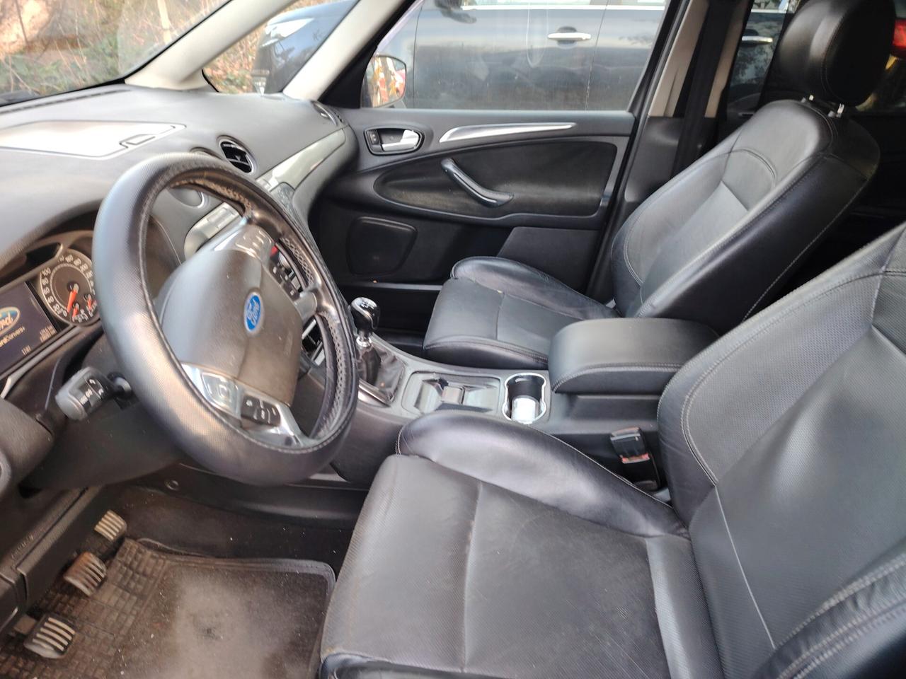 Ford Galaxy 2.0 TDCi 140 CV Ghia DPF