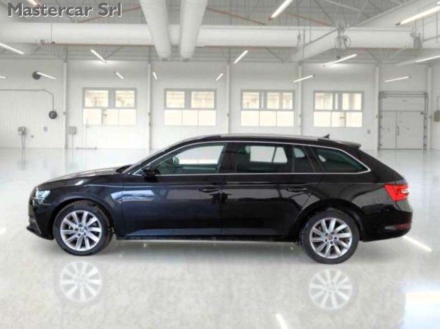 SKODA Superb Superb III Wagon iV 1.4 tsi phev Executive dsg -