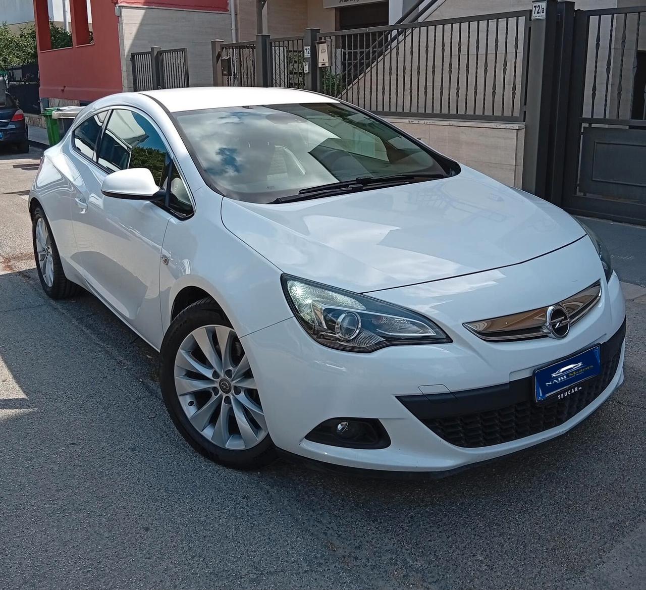 Opel Astra GTC 1.6 CDTI 110CV S&S 3 porte Cosmo
