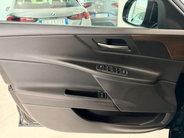 JAGUAR XE 2.0 D Turbo 180CV aut. R-Sport Tetto panoramico