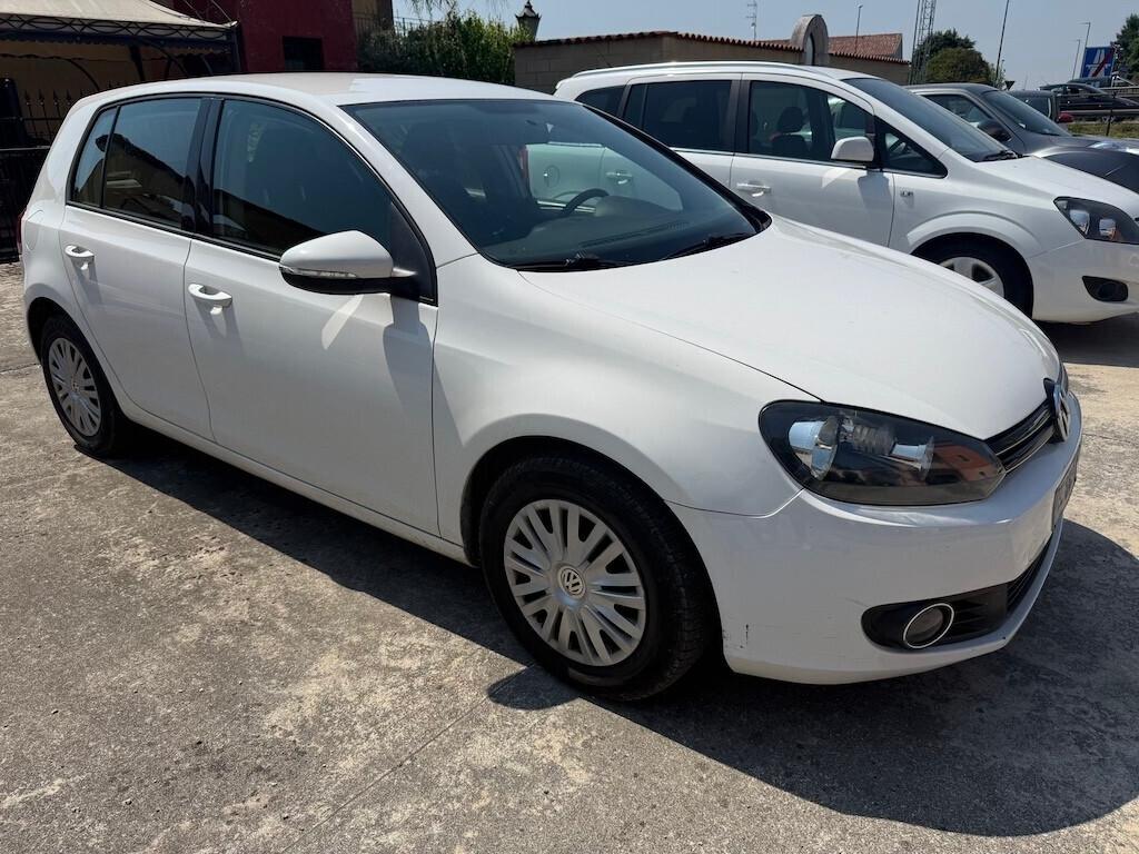Volkswagen Golf 1.6 5p. Trendline GPL