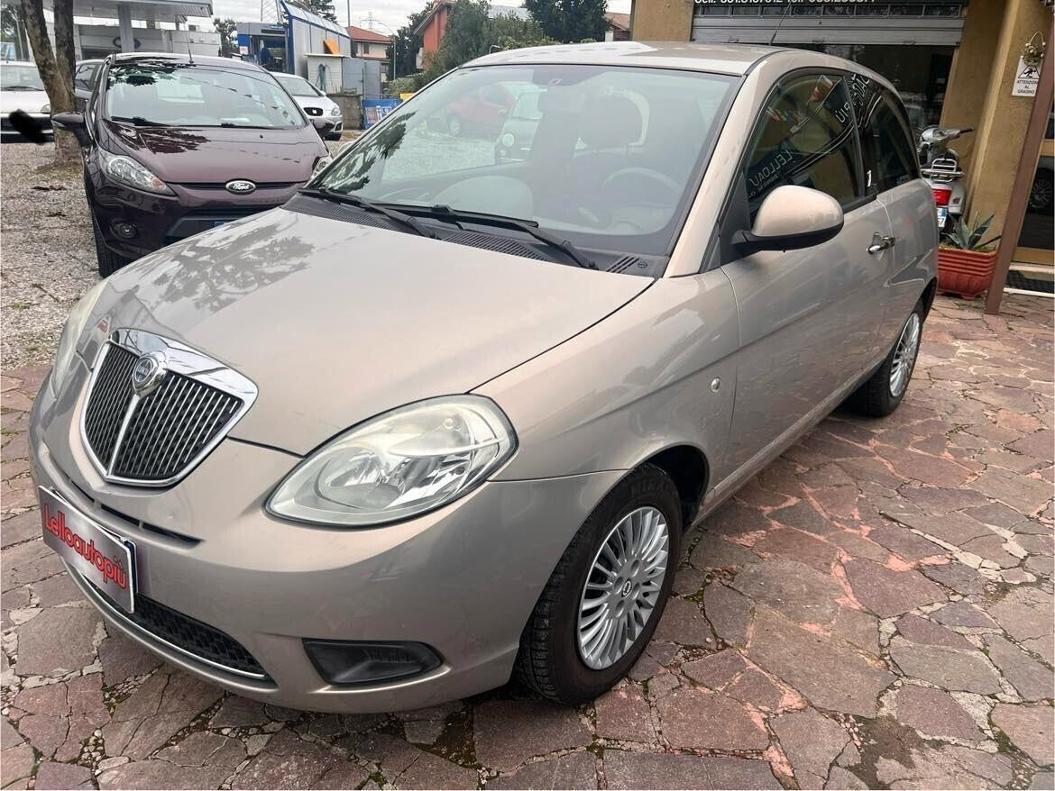 Lancia Ypsilon 1.2 Versus