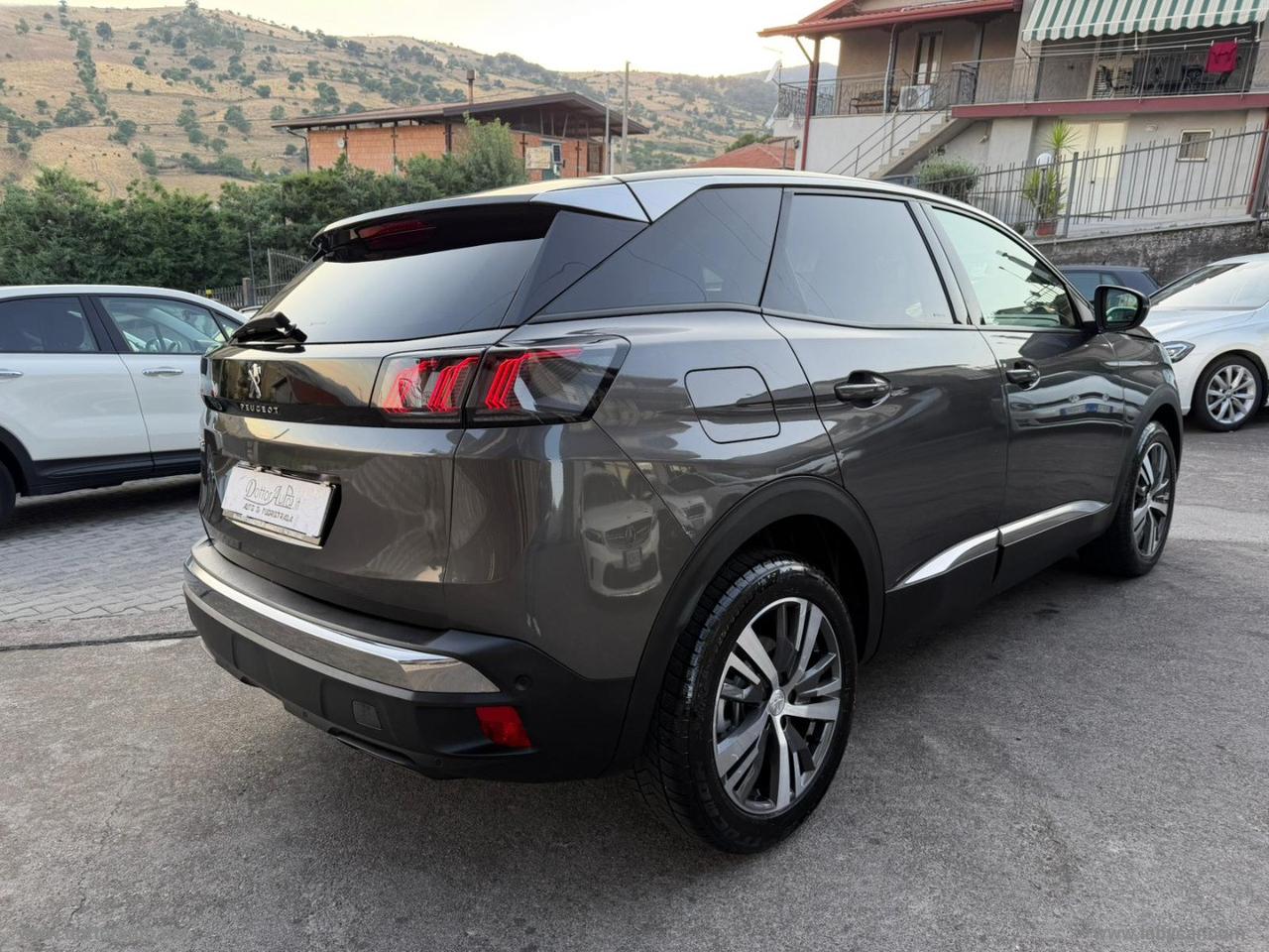 PEUGEOT 3008 BlueHDi 130 S&S EAT8 Allure