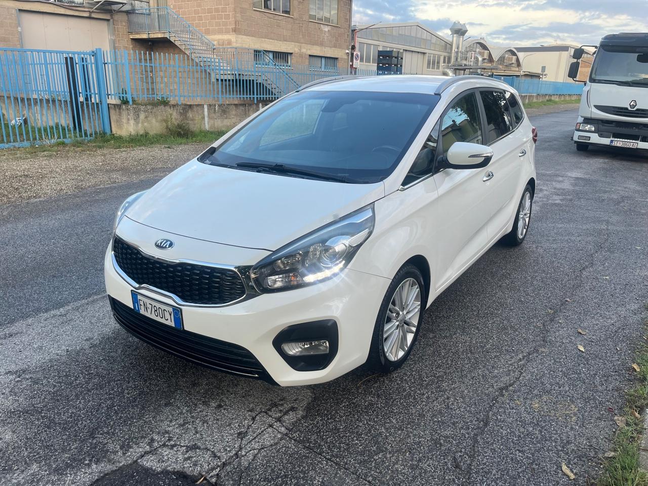 Kia Carens 1.7 CRDi 115 CV Business Class