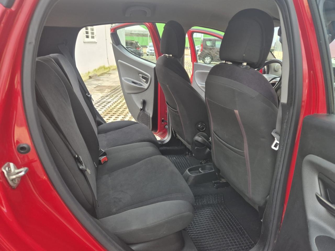 Lancia Ypsilon 0.9 TwinAir 85 CV 5 porte Metano Ecochic Gold