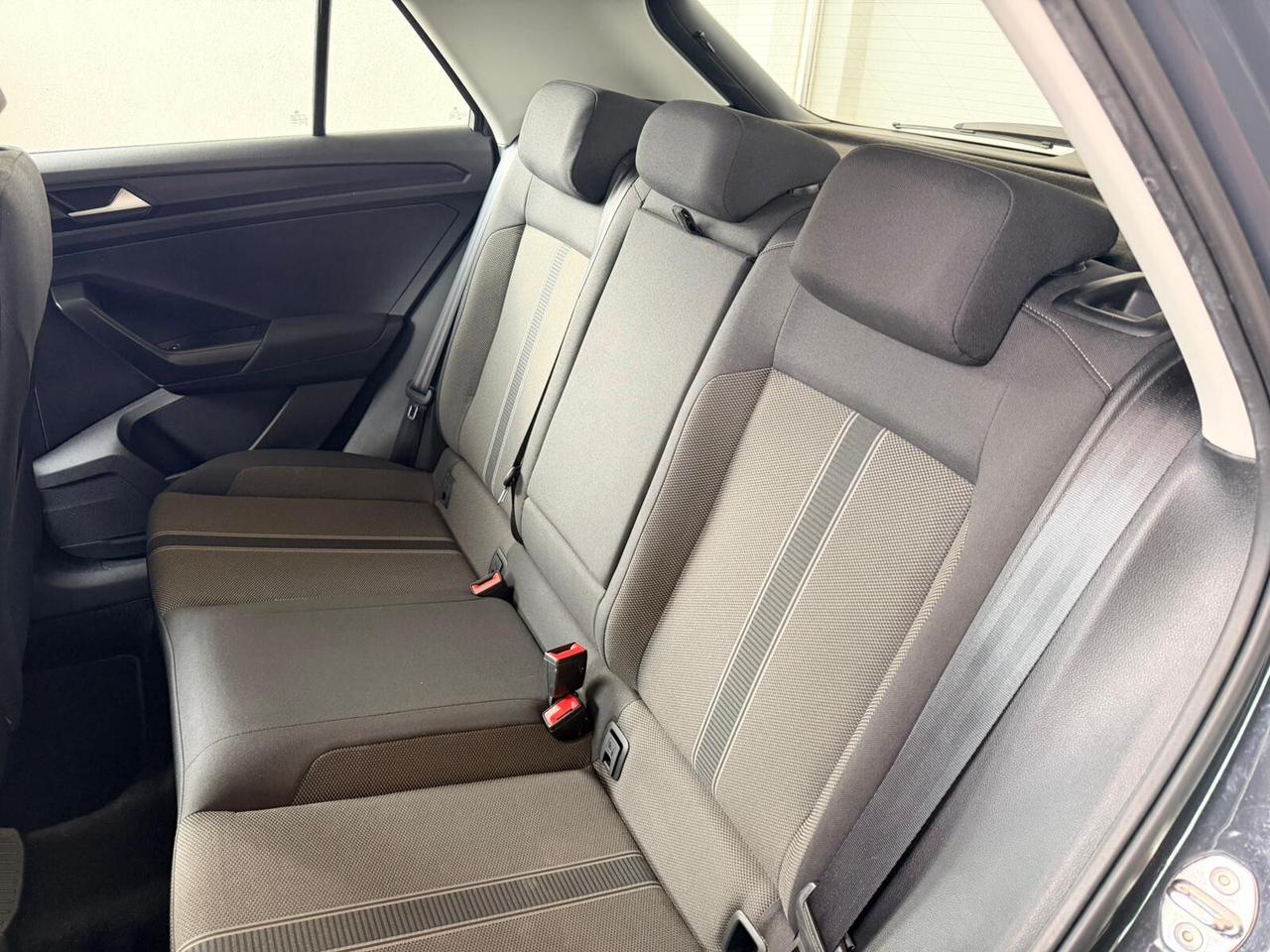 VOLKSWAGEN T-ROC 1.6 TDI SCR ADVANCED