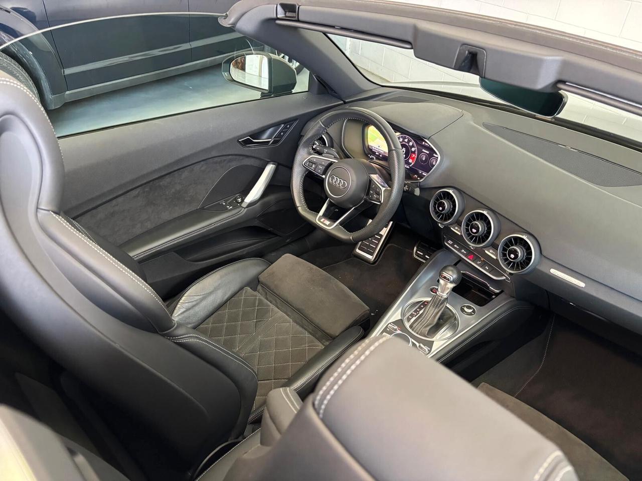 Audi TT Coupé 45 TFSI quattro S tronic S-LINE