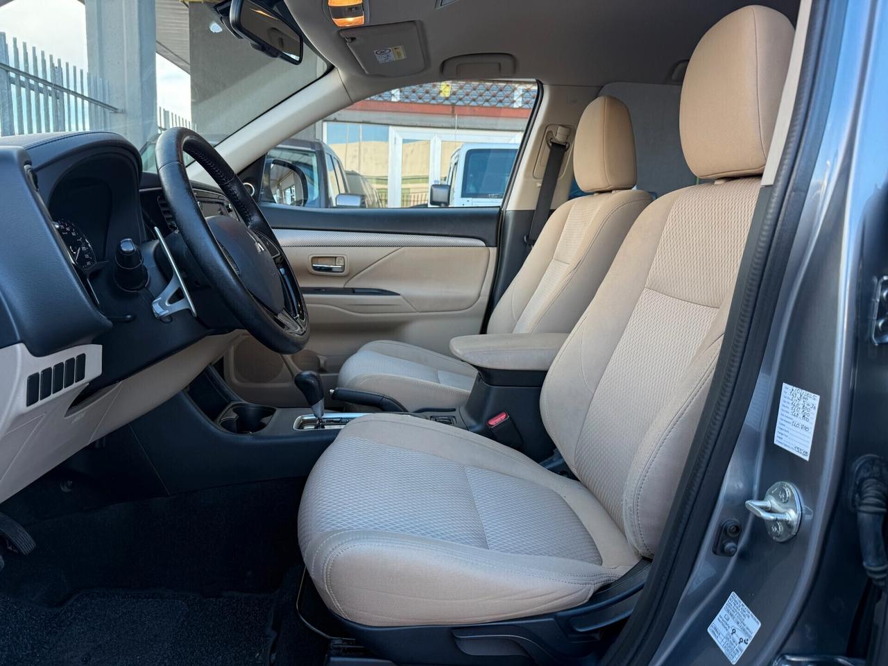 Mitsubishi Outlander 2.2 Plus awd 7 POSTI Euro 6