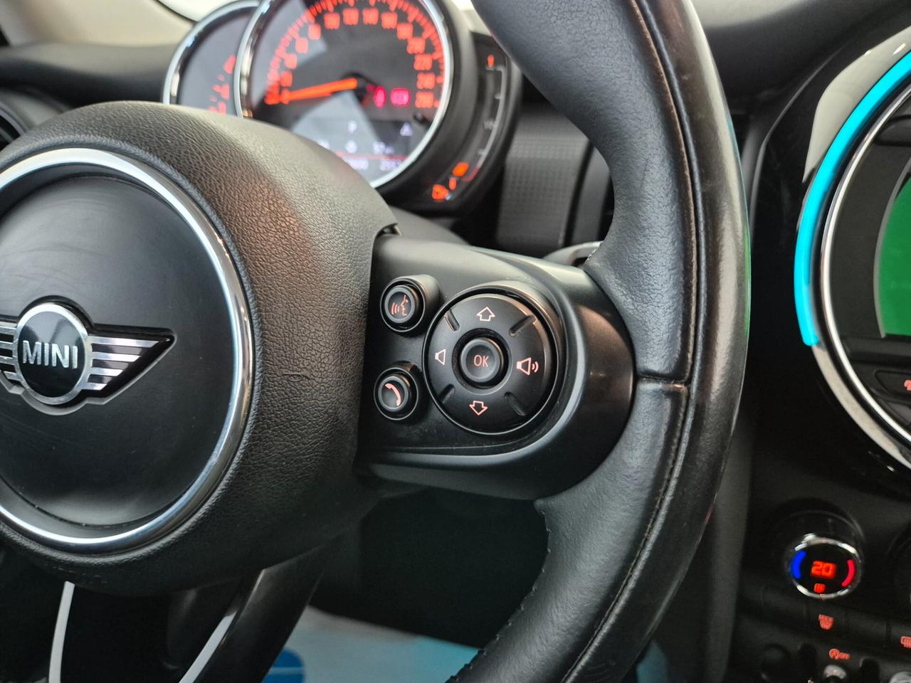 Mini Cooper D 1.5 Business 5 porte