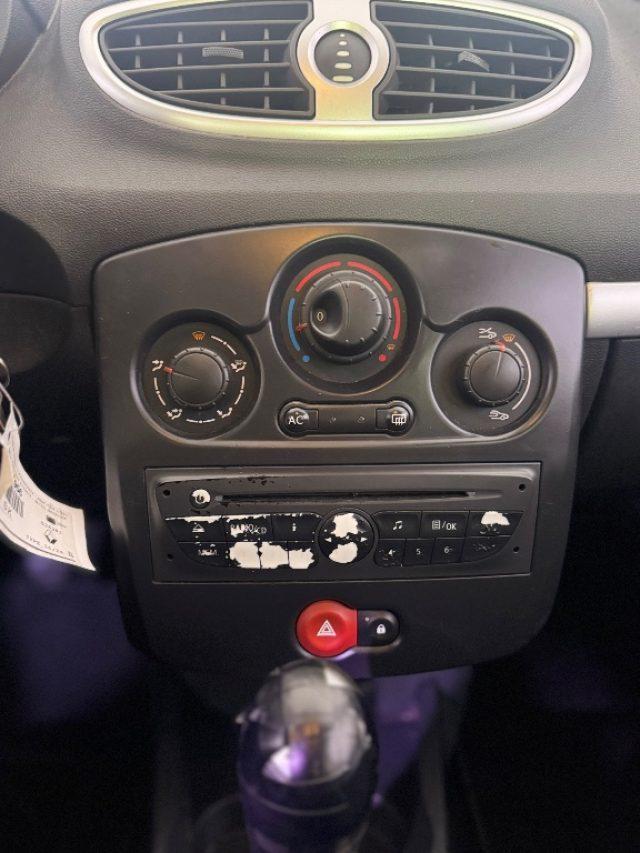 RENAULT Clio 1.2 16V. 5 porte Luxe