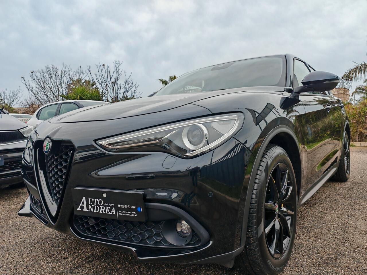 Alfa Romeo Stelvio 2.2 190cv Bleck Edition 2021