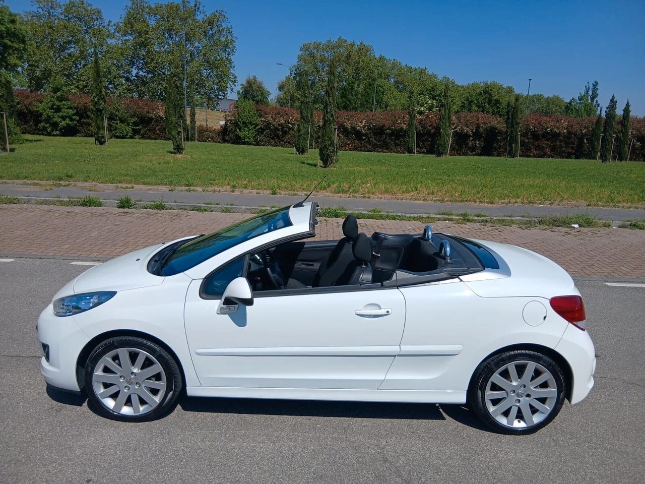 Peugeot 207 1.6 VTi 120CV CC Féline