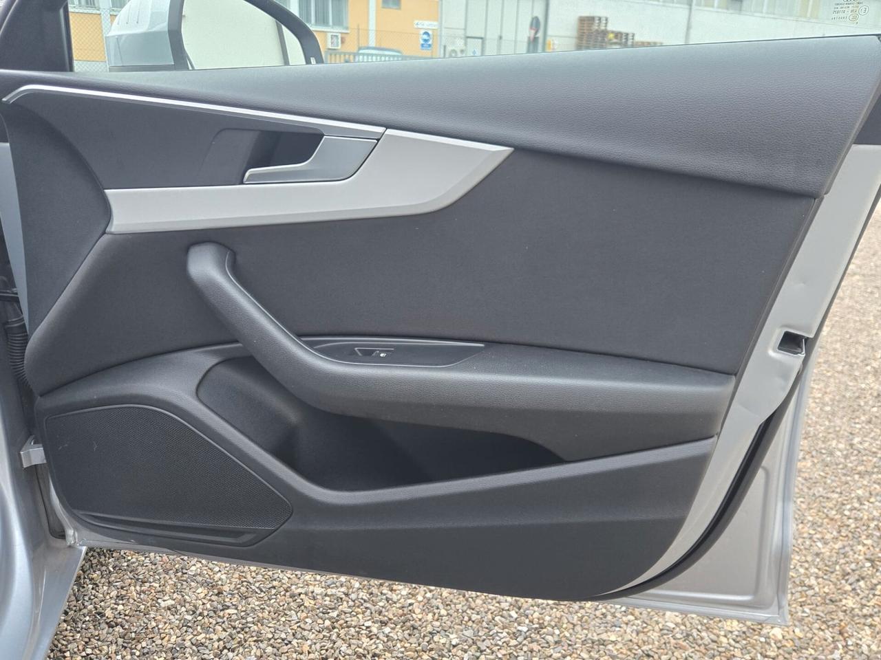 Audi A4 AVANT 2.0TDI SPORT 150 CV S-TRINIC