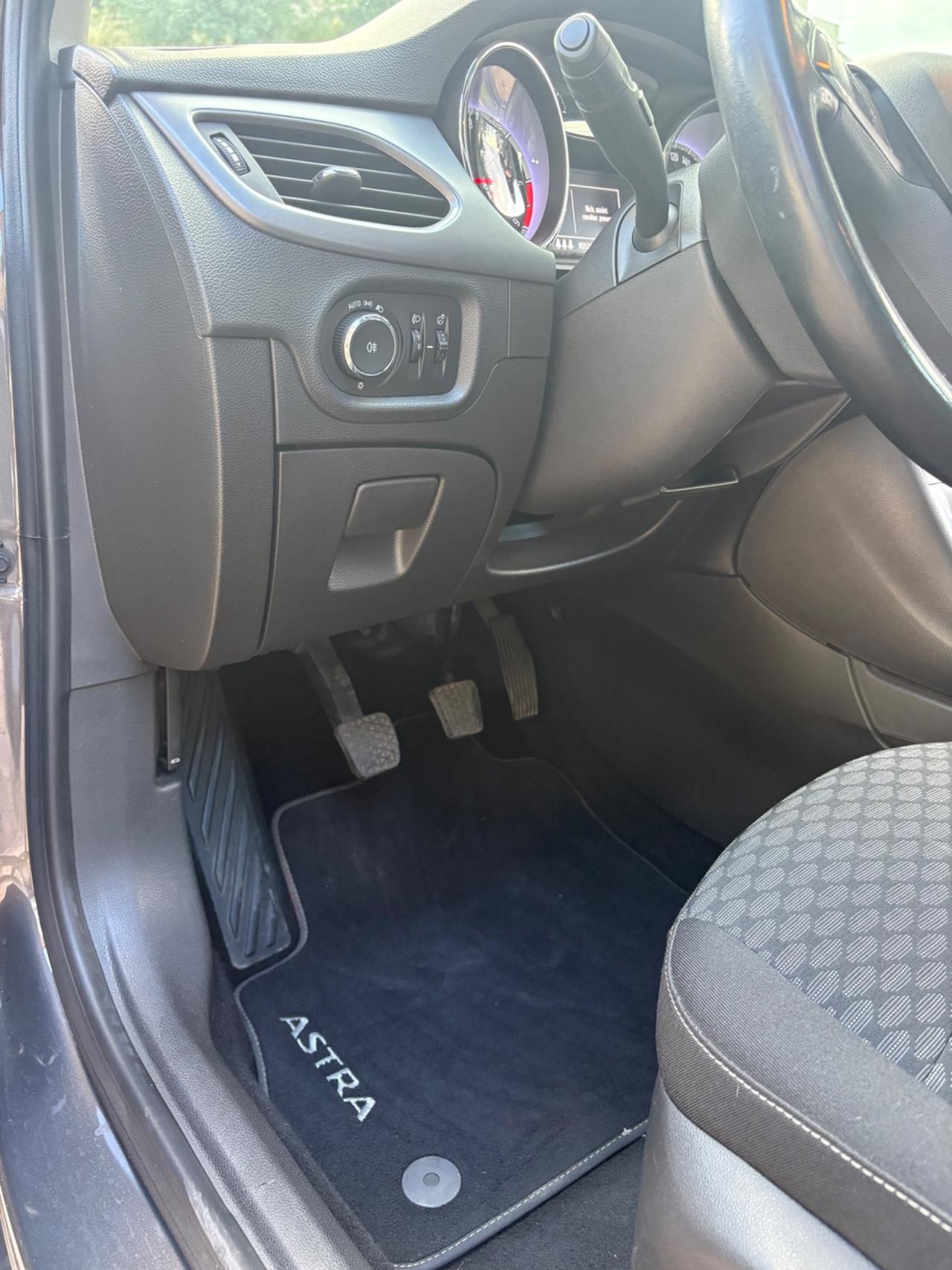 Opel Astra 1.6 CDTi Sports Tourer Business