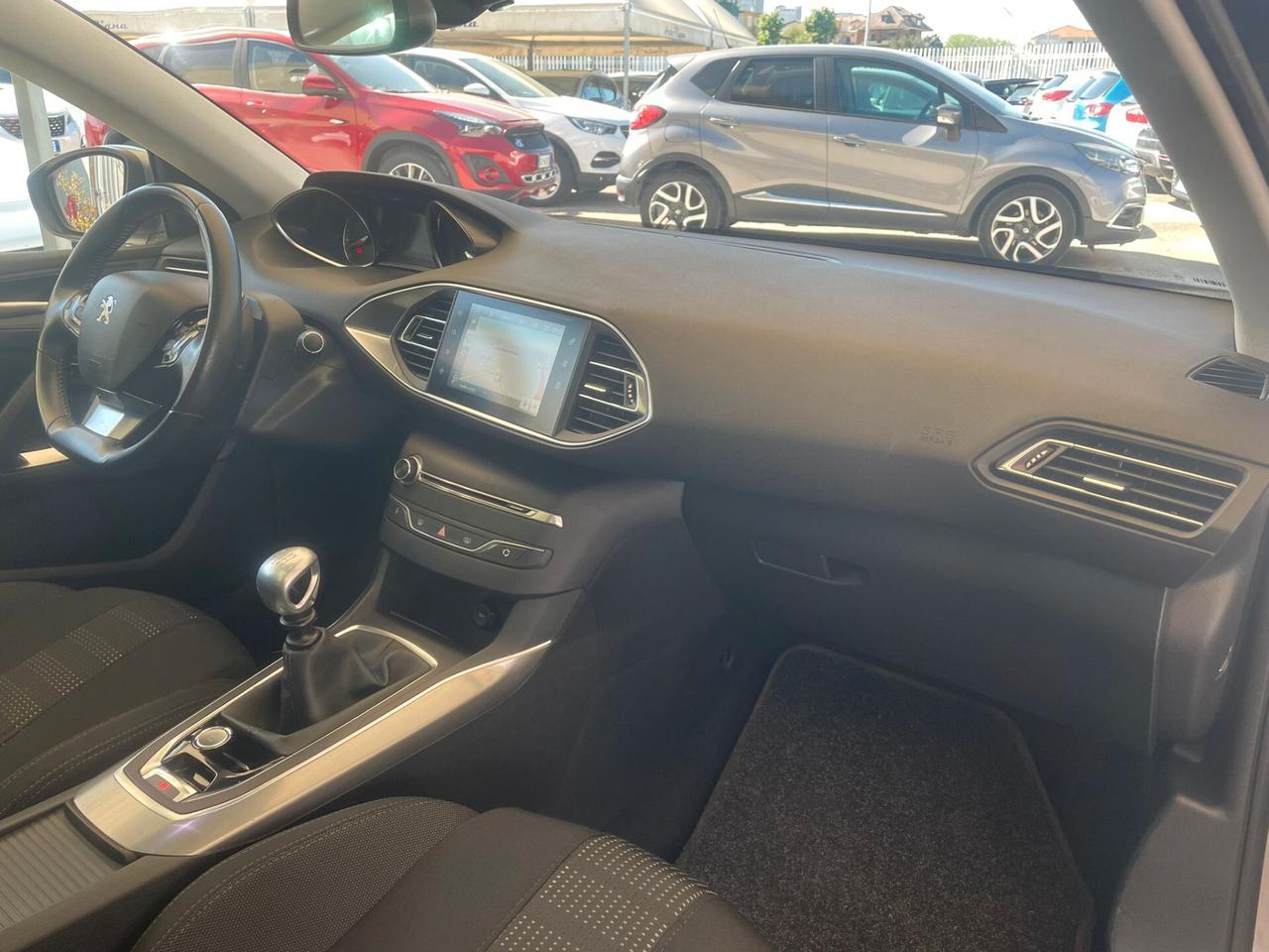 Peugeot 308 BlueHDi 120 S&S Allure