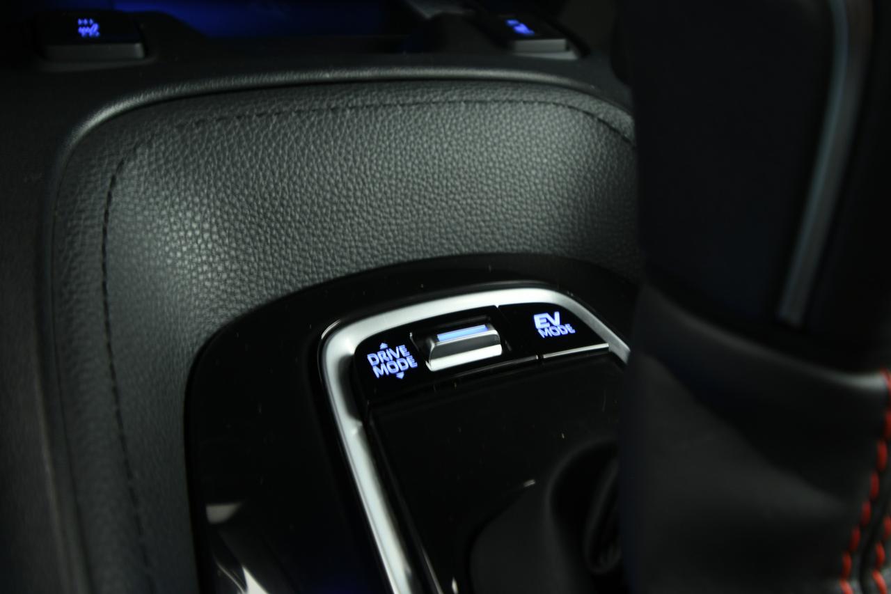 TOYOTA Corolla 2.0h GR Sport cvt CAMERA+ACC+APP CONNECT