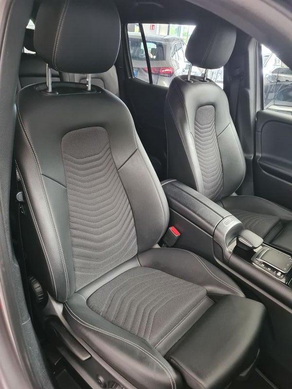 Mercedes-Benz GLB GLB 180 d Automatic Business