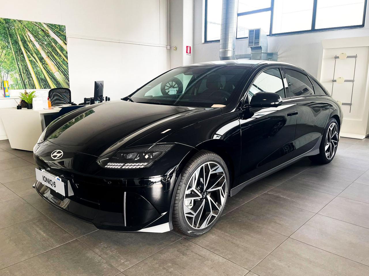 HYUNDAI IONIQ 6 77.4KWH 4WD EVOLUTION PREZZO CON INCENTIVO
