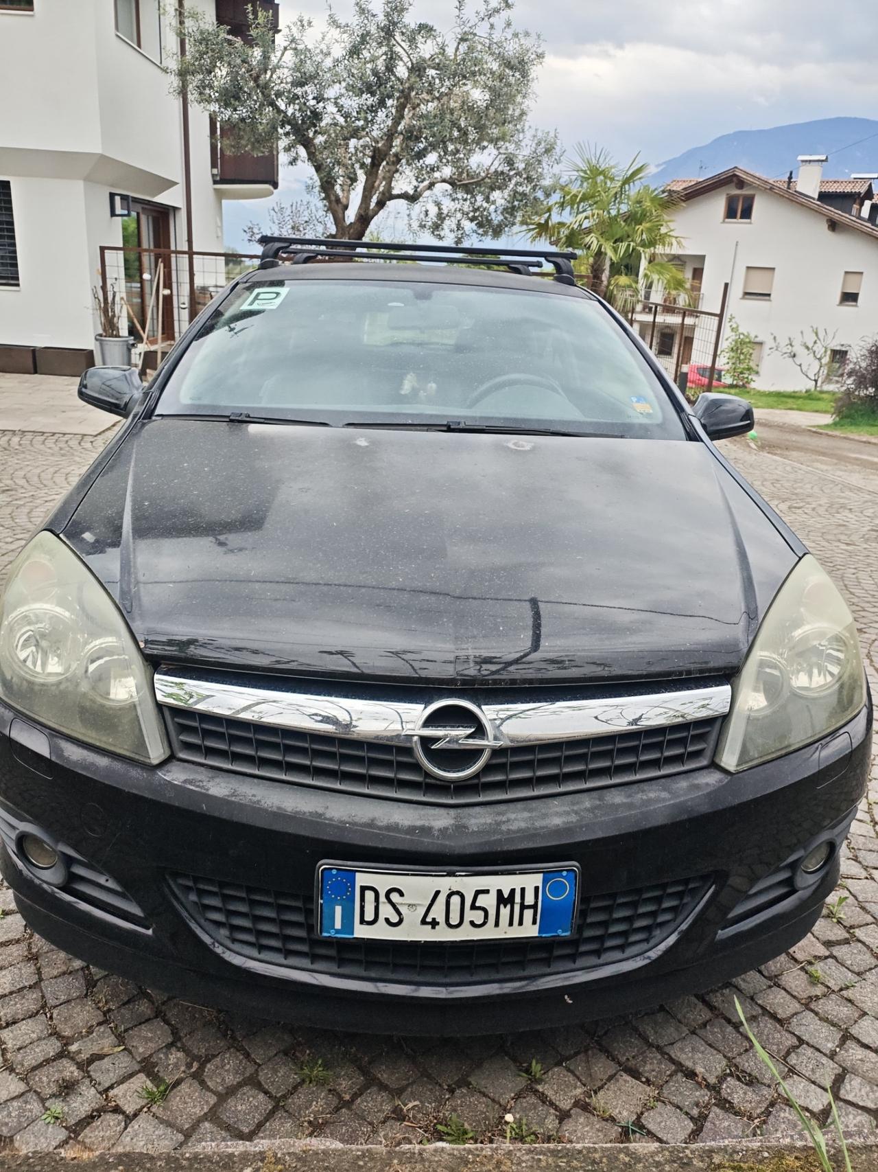 Opel Astra GTC 1.6 16V VVT 3 porte Cosmo