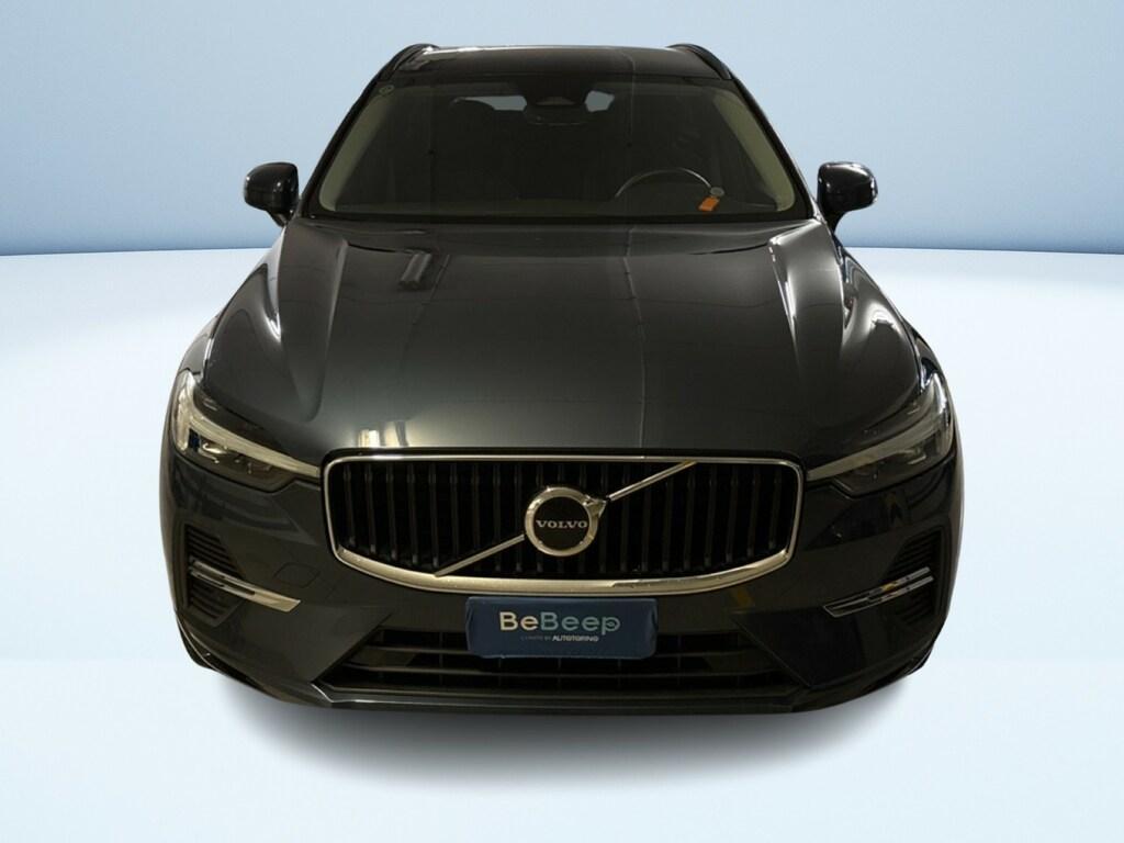 Volvo XC60 2.0 B4 Momentum Pro AWD Auto