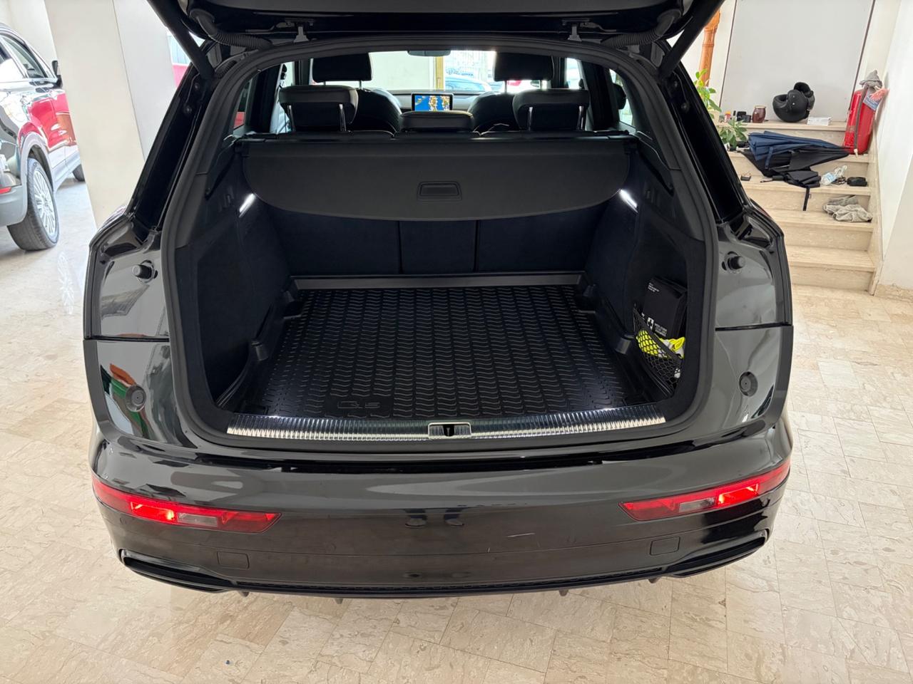 AUDI Q5 40 TDI S TRONIC S LINE PLUS 124.000 KM