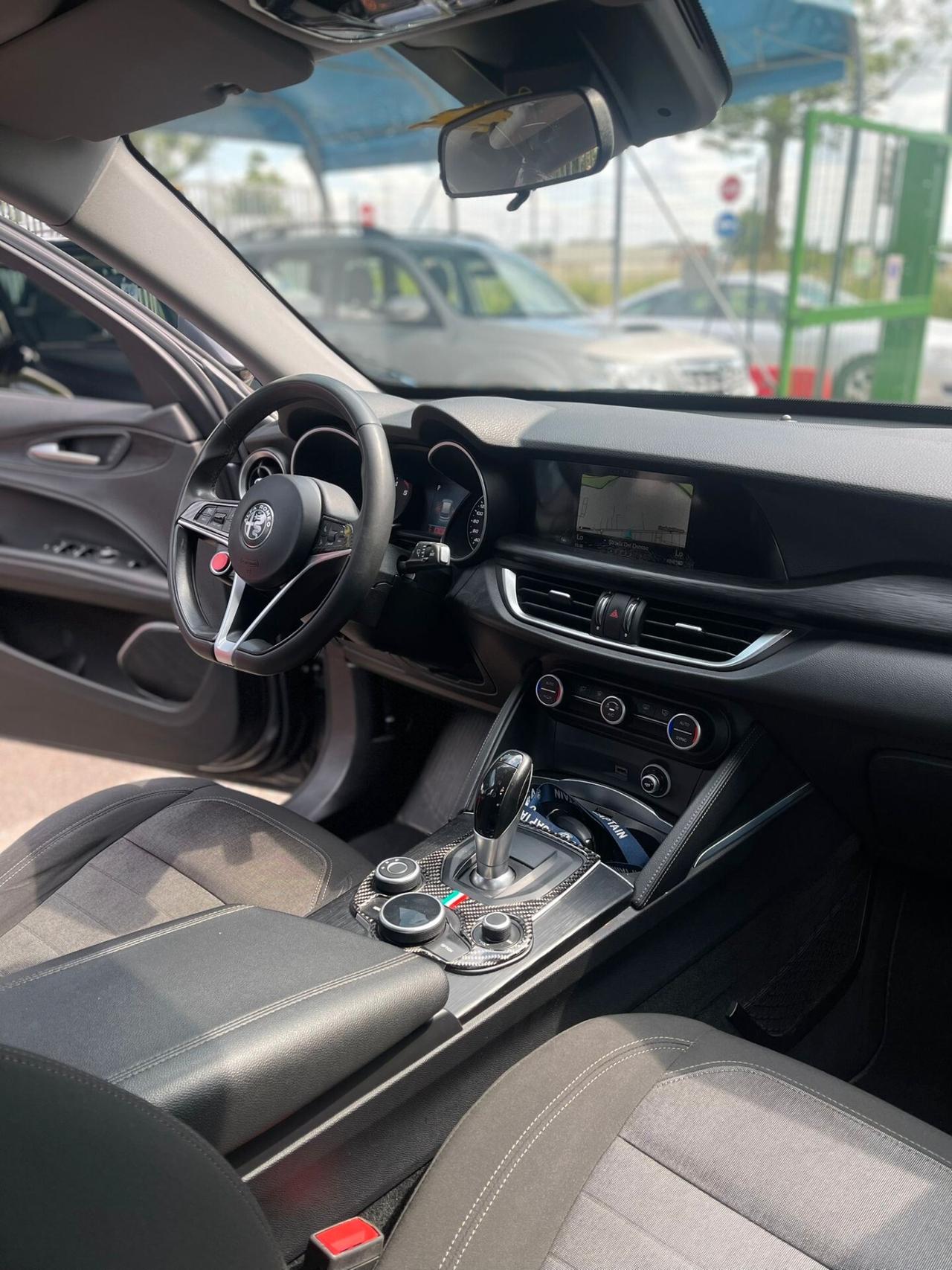 Alfa Romeo Stelvio 2.2 Turbodiesel 180 CV AT8 RWD Business