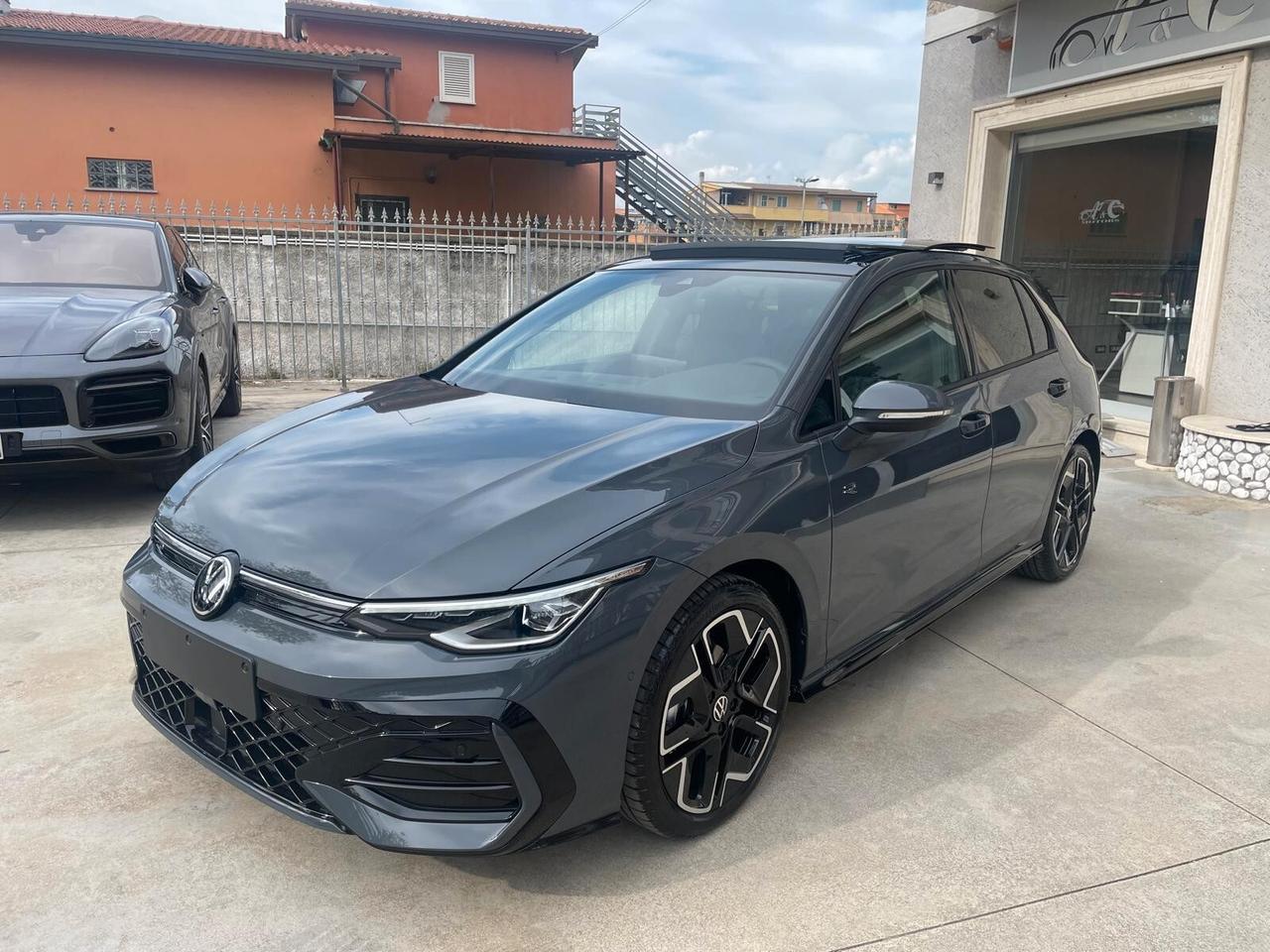 Volkswagen Golf 2.0 TDI 150 CV DSG SCR R-Line