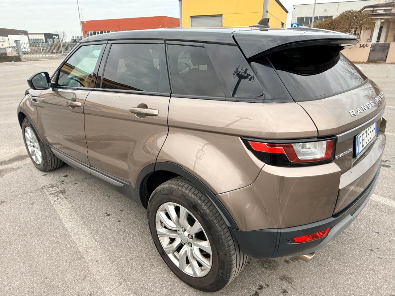 Land Rover Range Evoque 2.0 TD4 180 CV 5p. Pure