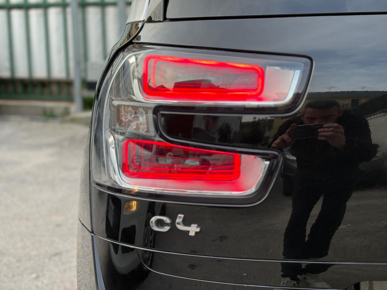 Citroen Grand C4 Picasso HDi 120cv automatico