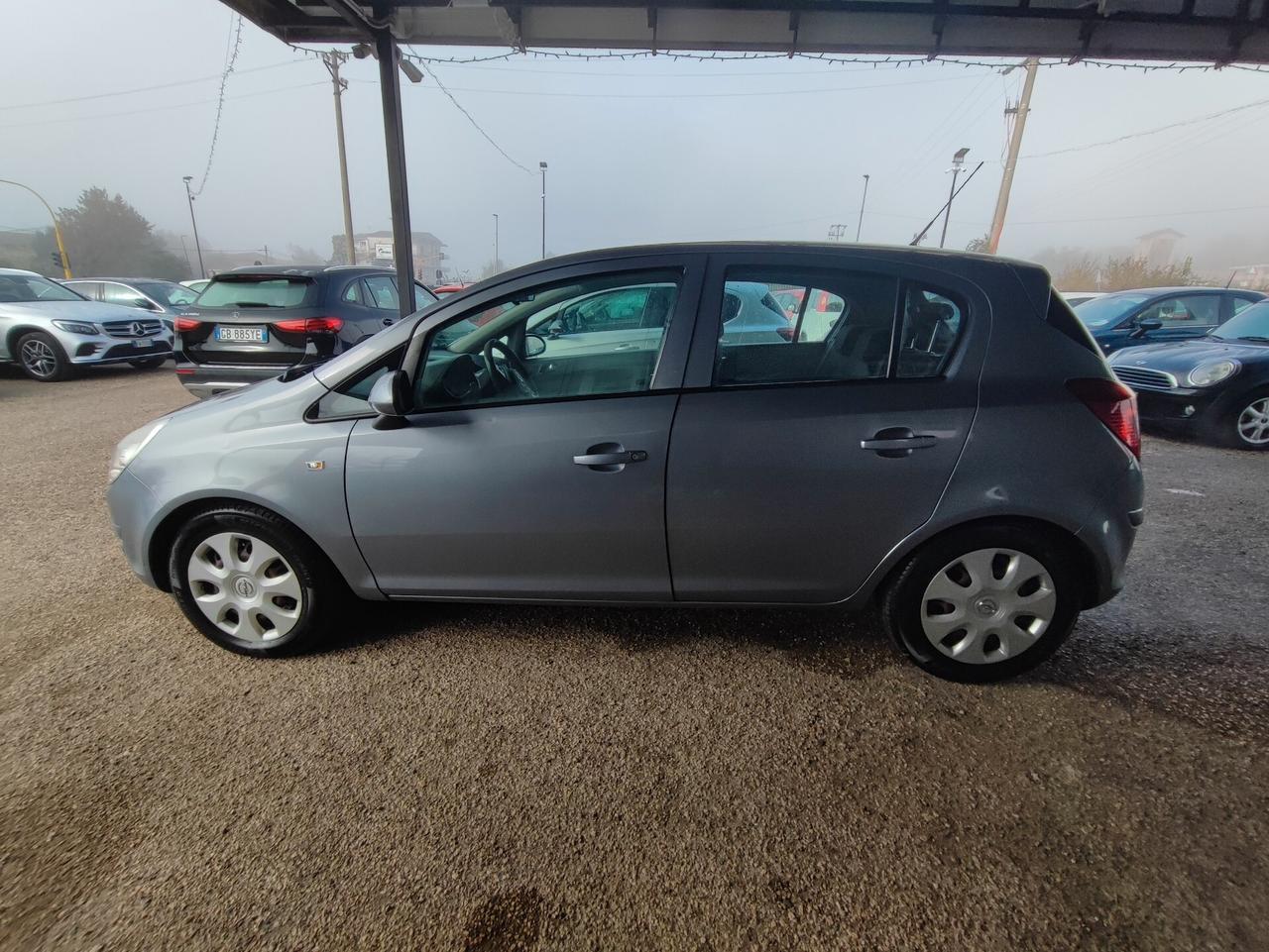 Opel Corsa 1.2 5 porte Cosmo