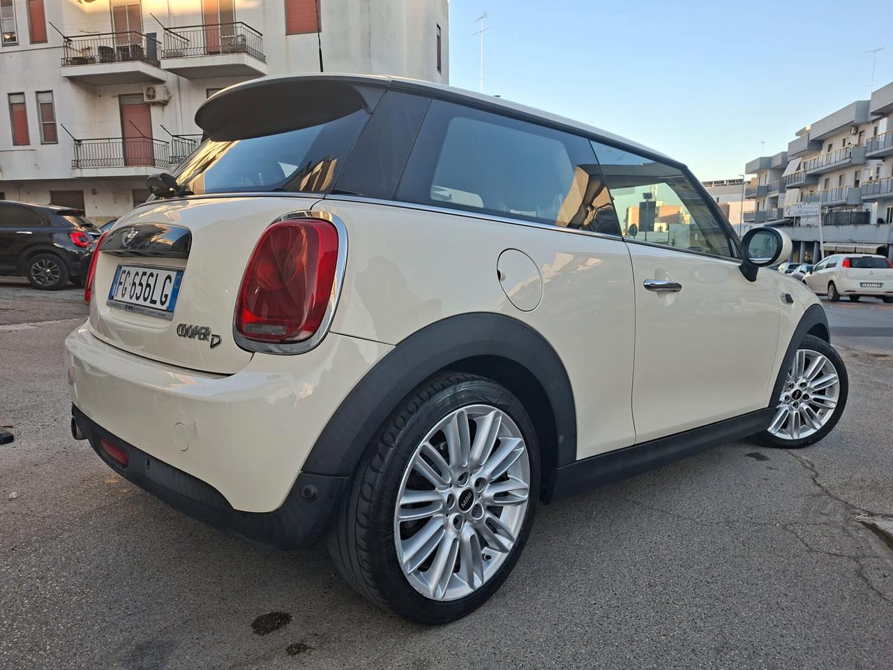 Mini 1.5 One D * Navi * Garantita 12 Mesi