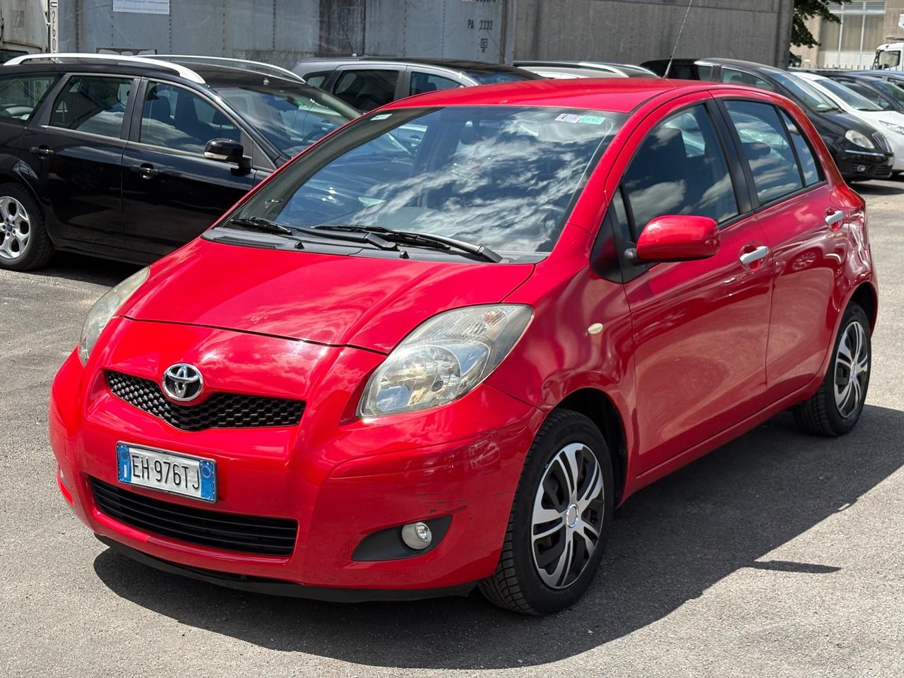 Toyota Yaris 1.0 5 porte Sol