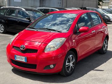 Toyota Yaris 1.0 5 porte Sol