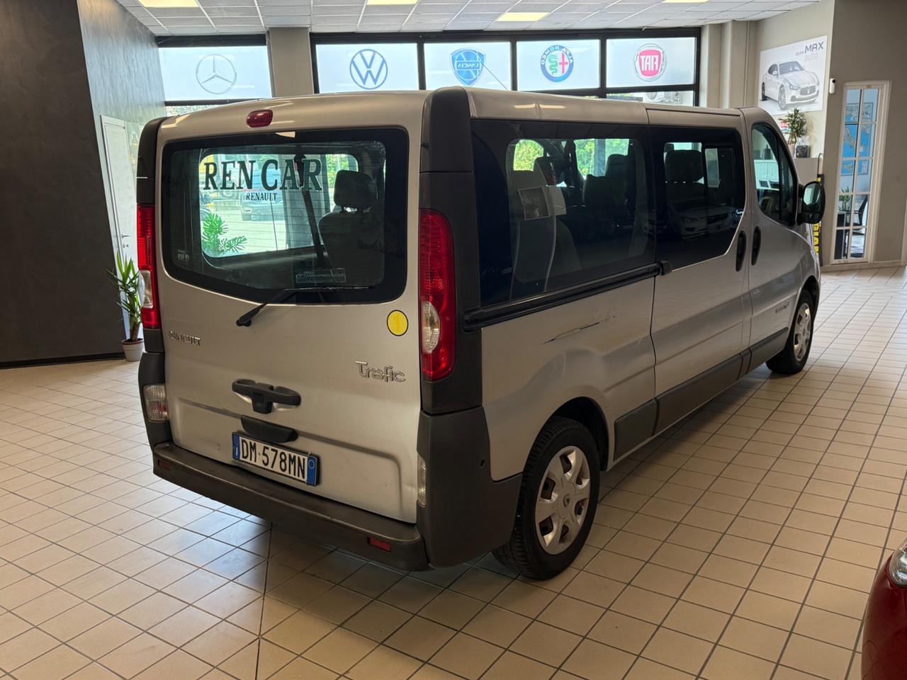 Renault Trafic T29 2.0 dCi/90 PL-TN Passenger Confort