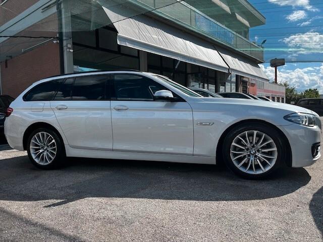 BMW 520 Touring xdrive Luxury 190cv "TAGLIANDI CERTIFICATI BMW"
