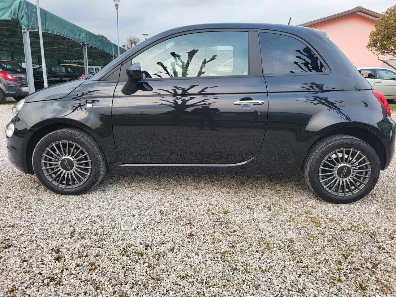 Fiat 500 1.0 Hybrid con solo 12000 km come nuova!