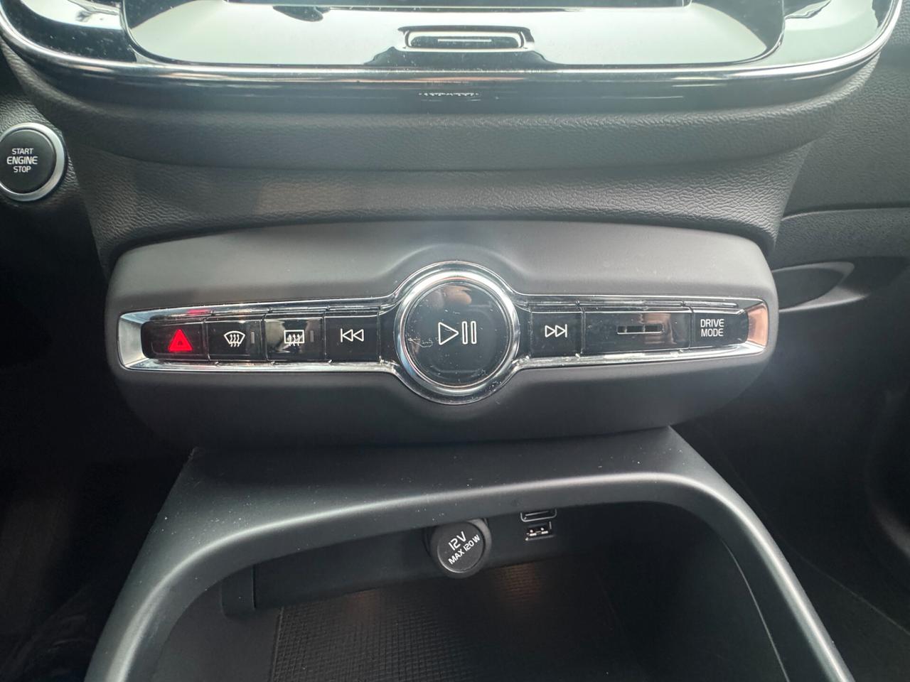 Volvo XC40 2.0 t4 Momentum awd geartronic