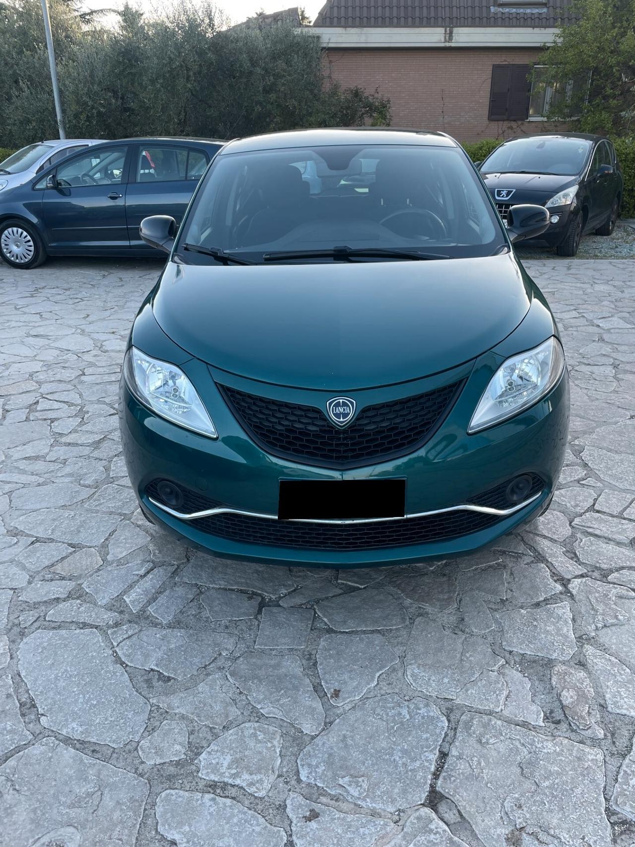 Lancia Ypsilon 1.2 69 CV 5 porte S&S Gold metano