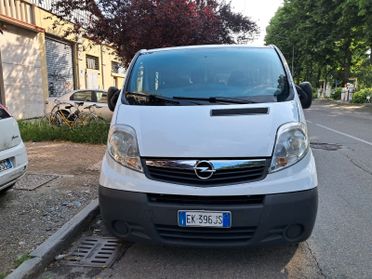 Opel Seleziona VIVARO COMBI 9 POSTI