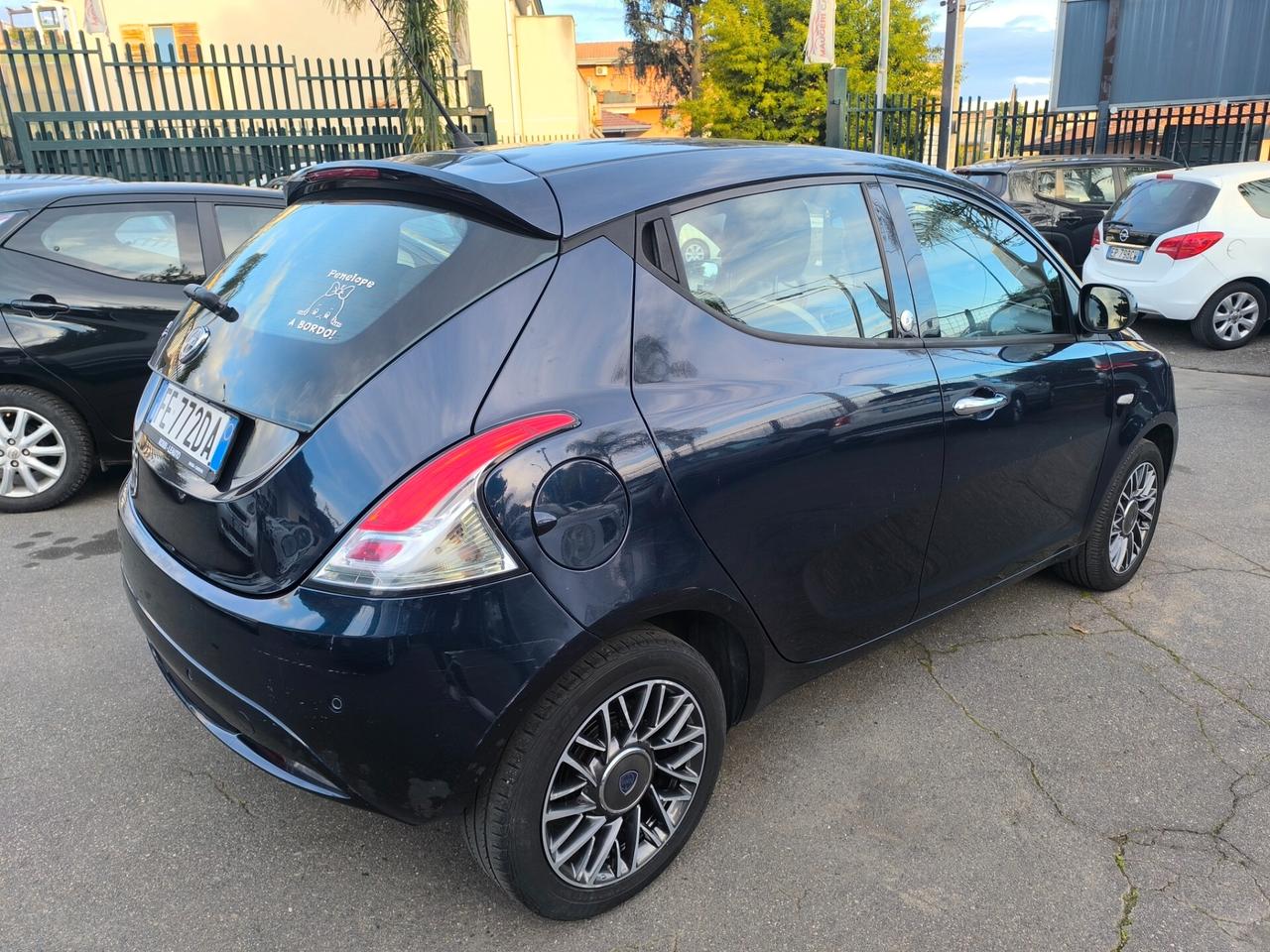 Lancia Ypsilon 1.2 69 CV 5 porte GPL Ecochic Gold